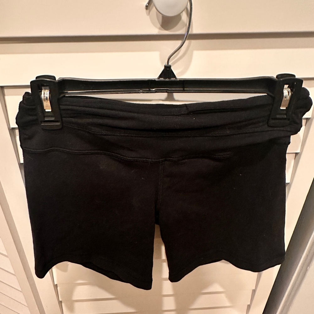 Lululemon groove shorts, black, 6